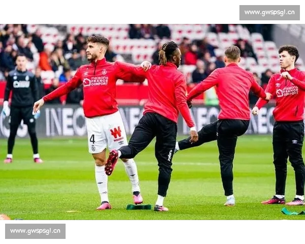 英超新赛季焦点对决前瞻 曼联切尔西利物浦争锋 赛季胜负悬念迭起